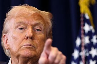 Nové íránské vedení požádalo Spojené státy o příměří, tvrdí Trump