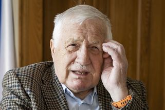 Vláda předvedla totální neschopnost. Jsem smutný, prohlásil Klaus - Novinky