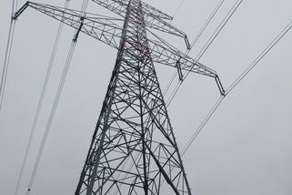 Když na podzim vypadla „blackoutová“ linka V411, síť byla plná uranu a uhlí - Médium.cz