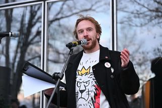 Zvážili byste podporu menšinové vlády ANO? Minář c...