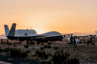 MQ-4C Triton zmizel nad Íránem. Co se stalo s průzkumným dronem