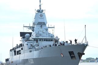 Další provokace? Ruské letouny opakovaně přeletěly nad německou fregatou - Seznam Zprávy