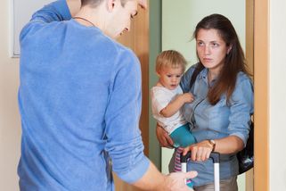 Myslela jsem, že mám šťastné manželství. Pak mi u večeře řekl: „Vystěhuj se“