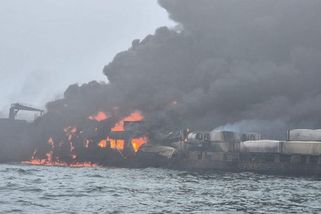 U Británie hoří tanker plný kerosinu - Novinky