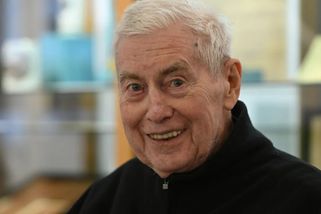 Jiří Grygar slaví 90 let. Desítky let popularizuje vědu a chrání ji před pavědou