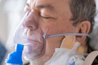 Varování z nemocnice: chřipka není „chřipečka.“ Máme plno! - Médium.cz