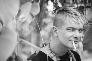 Zemřel člen party okolo žlutých trabantů. Radku Jonovi bylo pouhých 38 let - Garáž.cz