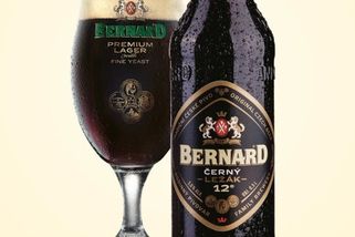 V pivovaru Bernard slaví, jejich černoch získal světové ocenění „nejlepší tmavý ležák“