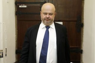 Exministr vnitra Pecina se stane novým majitelem zkrachovalé huti Liberty Ostrava - Novinky