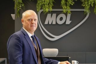 Prognózy elektromobility v ČR se mýlily. Nabíječky dotujeme, říká šéf českého MOL