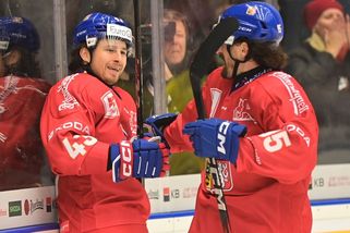 Hokejové Pardubice loví další posilu. Dynamo chce podepsat reprezentačního beka - Sport.cz