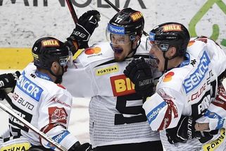 Třinec - Sparta 1:2, To bylo drama! Sparta srovnala finálovou sérii - Sport.cz