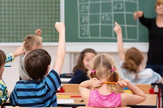 Řadě dětí začne zřejmě studium dříve, než čekaly. Záležet bude i na datu narození - Echo24.cz