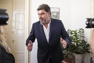 Fiala měl odmítnout Nejedlého účast na jednání se Zemanem