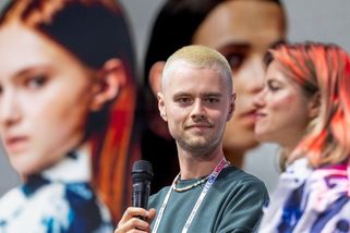 Kritiku jsem si vůbec nebral, říká v Paříži návrhář o olympijské kolekci - Seznam Zprávy