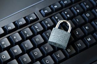 Velká změna digitálního soukromí: Instagram bude od května číst vaše zprávy, odborníci radí přejít na WhatsApp