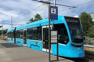 V Ostravě končí papírové jízdní řády na zastávkách MHD. Nahradí je panely s elektronickým inkoustem