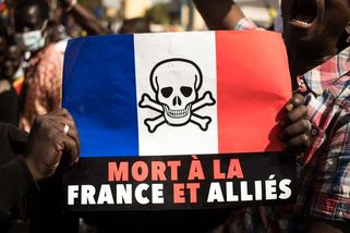 Vlna převratů se valí Afrikou. Má společného jmenovatele: Francii - Seznam Zprávy