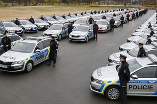 Poslanci schválili změnu silničních pravidel. Mění se bodový systém, zavádí se tvrdší tresty - Novinky