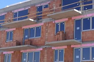 Spolu v kuchyni. Sdílené bydlení může Čechům pomoci v krizi