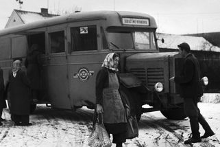 Pojízdné prodejny zásobovaly za socialismu lidi na vesnicích. Pamatujete? Zboží z Jednoty do každé samoty! - Proženy.cz