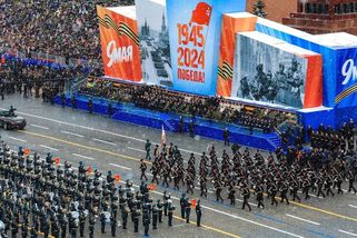 Květnové vojenské přehlídky v Moskvě se mají zúčastnit i severokorejští vojáci - Novinky