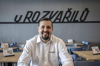 Skrytý retro poklad v pátém patře. V centru Prahy ožila legendární jídelna s cenami, které nečekáte