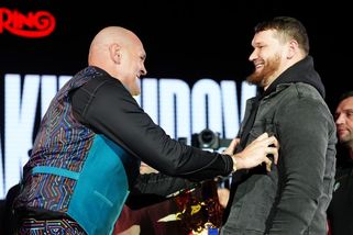 MMA | Bojoval s medvědem a mlátili ho kladivem. Ruský boxer děsí i Furyho - Sport.cz