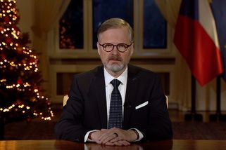 Nevěřme prodavačům strachu, schválně šíří blbou náladu, řekl Fiala ve vánočním projevu - Novinky