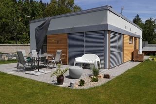 Nový dům pro seniory i tříčlennou rodinu do 3 mil. korun – jeho úklid máte hotový za 2 hodiny