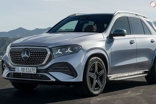 Mercedes-Benz omladil modely GLE a GLE Coupé. Nová příď, interiér i motory