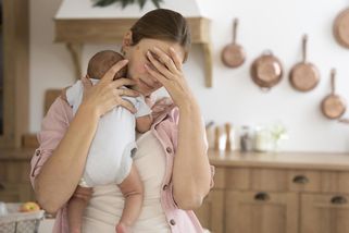 Klára (29): Tchyně se k nám nastěhovala a naše rodina se hroutí. Manžel se tváří, že se nic neděje