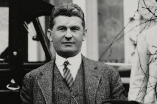 Zavedl volné soboty, pedikúru i firemní psychologii. 150 let Tomáše Bati