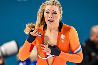 Krásná rychlobruslařská královna Jutta Leerdam! Ukázala podprsenku a vydělala miliony