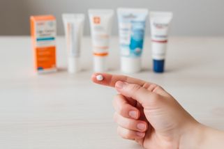 Krémy na popraskané rty: Redakční test ukázal jasného vítěze