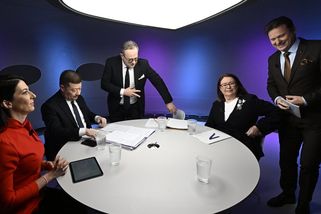 Otázky Václava Moravce jsou bez Václava Moravce, zrušme tedy konečně celou nedělní politickou debatu na ČT