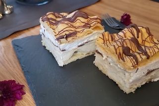 Křehké domácí Mraky - řezy s vanilkovým krémem a šlehačkou. Nadýchaný dezert na plech | Recepty od Jany