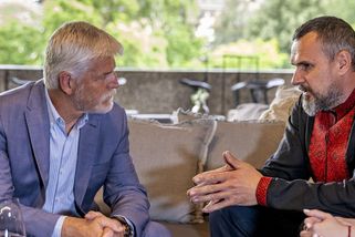 Prezident Pavel se ve Varech setkal se Sencovem, pak s manželkou vyrazil na Mord - Novinky