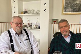 Putin je Hitler 21. století, tvrdí filozof Kroupa. Není, ale chovají se stejně, oponuje Schwarzenberg