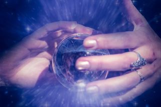 Jasnovidka, která předpověděla pandemii i smrt prince Philipa: Nyní promluvila znovu, co podle ní lidstvo čeká? - Expres FM