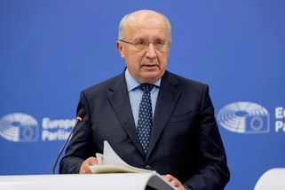 Příprava na rozkol v NATO? Komisař navrhnul vznik stotisícové evropské armády