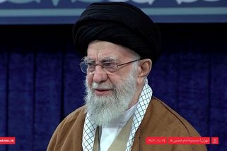 Zabte jich tolik, kolik bude potřeba. Chameneí schválil brutální potlačení demonstrací - Novinky