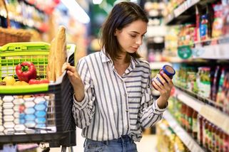 Češi nakupují už jen ve slevách. Může to být nebezpečné - Seznam Zprávy