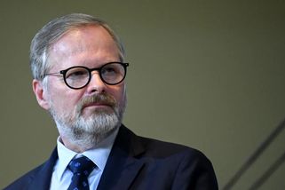Česko po boku Slovenska a Maďarska ztratí důstojnost i respekt, míní Fiala
