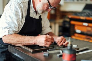 Recept pro spokojeného seniora: Zůstat v práci - Seznam Zprávy