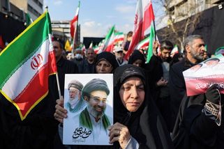 Íránský režim zdegeneroval, Orwell to popsal přesně, říká reportér - Seznam Zprávy