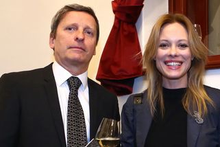 Krach manželství Prachaře a Rybové? Herec přistižen ruku v ruce s jinou – eXtra.cz