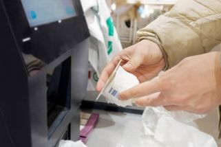 Marek (35): Kupovat alkohol na samoobslužné pokladně? Nevím, proč o tom musí vědět celý svět