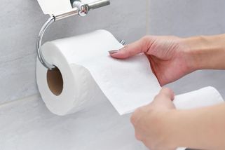 Jak se správně utřít po návštěvě toalety? Některé chyby mohou vést k opakovaným infekcím - Proženy.cz