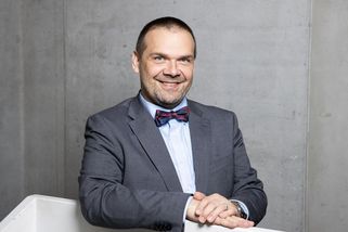 Každý, kdo má internet, by měl platit za televizi a rozhlas, říká ministr - Seznam Zprávy